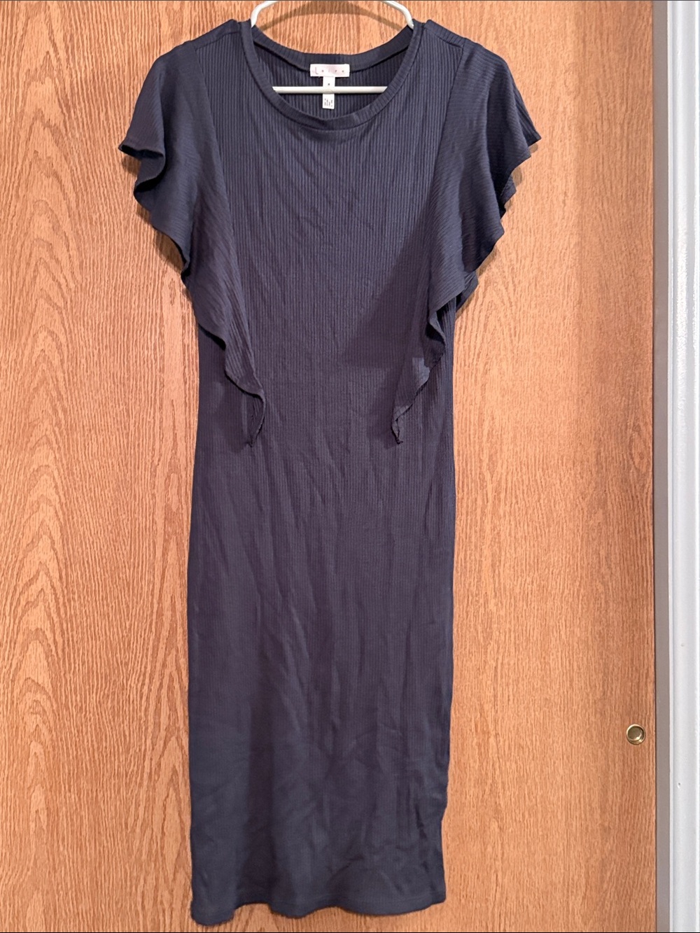 Leith Ribbed Midi Dress with Flutter Sleeves and Crew Neck